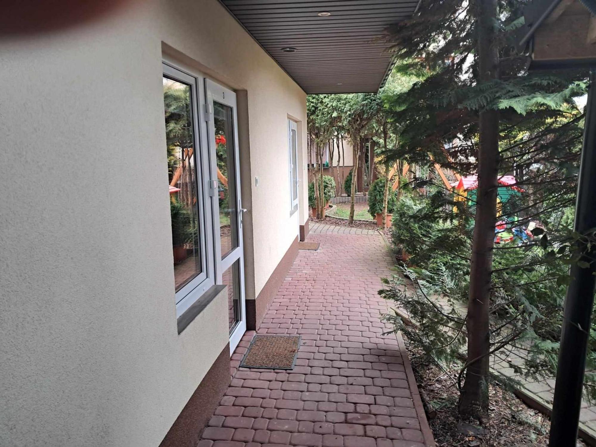 Noclegi Julia Pokoje 1-3 Parter Sniadanie Kontynentalne Kielce Exterior photo